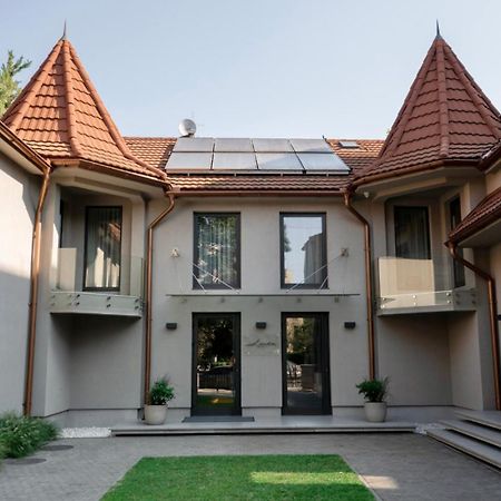 Hotel Laudon Uzhhorod Exterior foto
