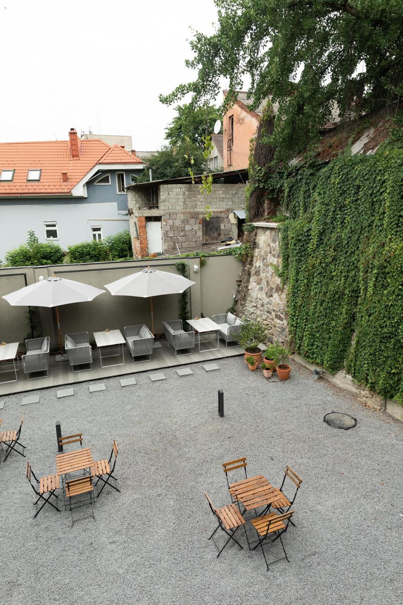 Hotel Laudon Uzhhorod Exterior foto